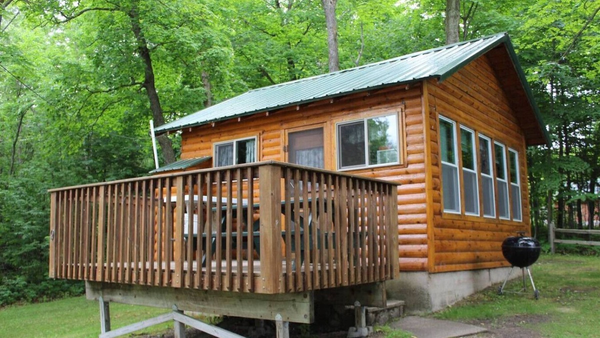 Deer River Cabin | Cabin 9 - Cozy private studio cabin on the lakeshore