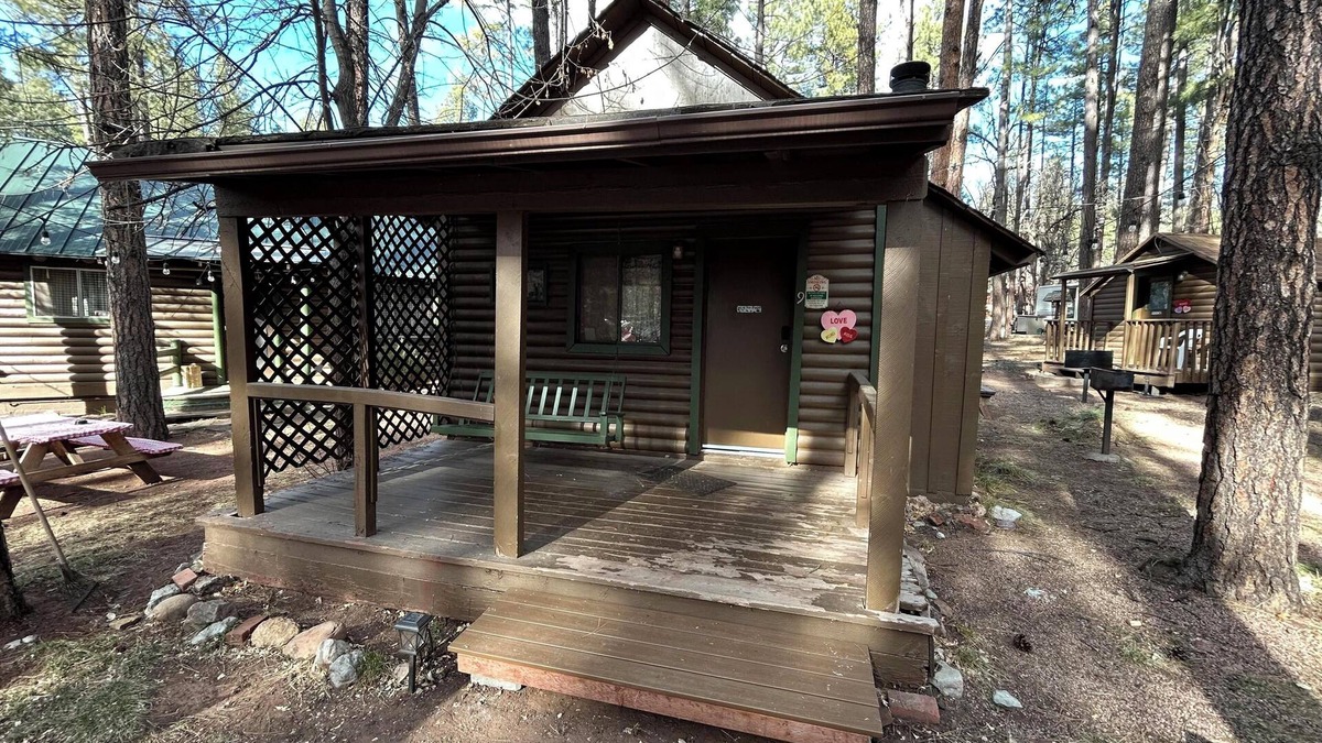 Christopher Creek Cabin | Cabin #9 - Studio with fireplace