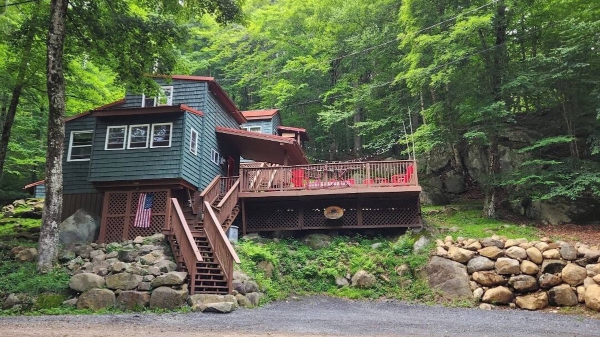 Old Forge Cabin | Cabin and Bunkhouse over looking 1st Lake on a quite road.