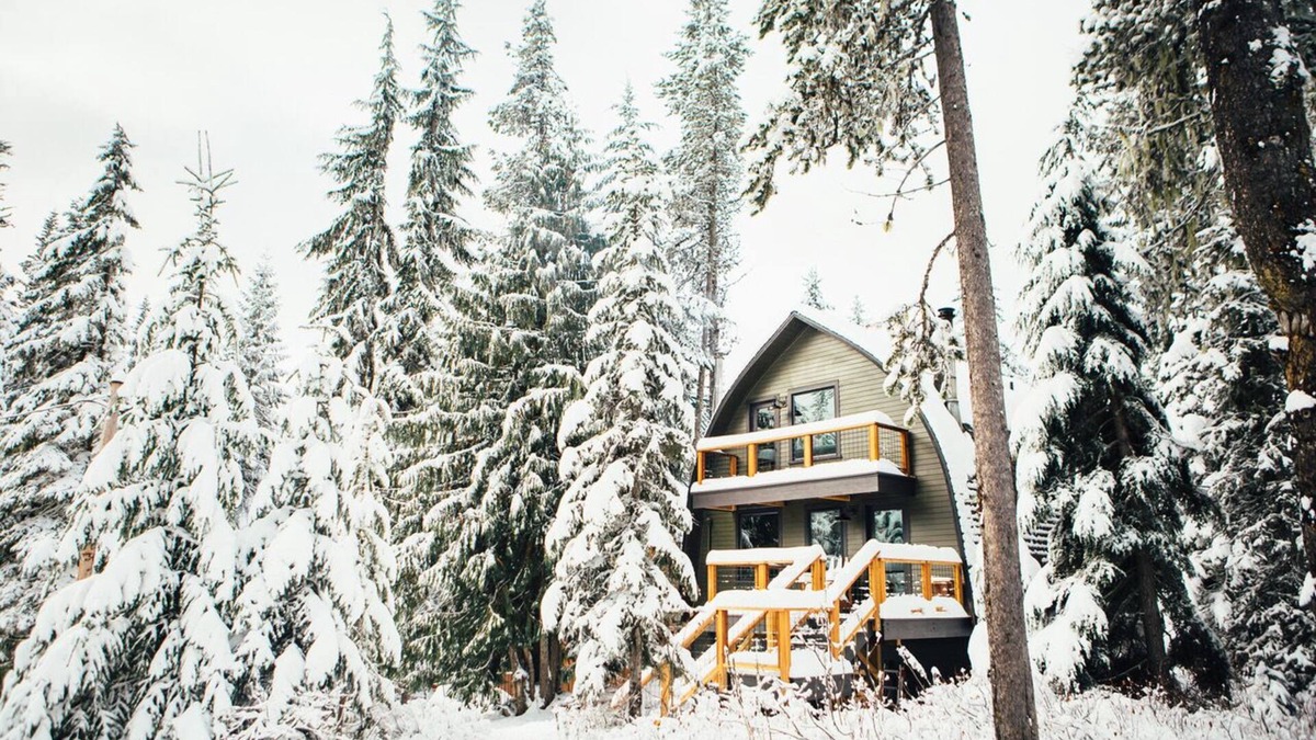 Government Camp House | Cabin and Studio! Hot Tub, Large Deck, Pet Friendly and Walk to Ski Bowl