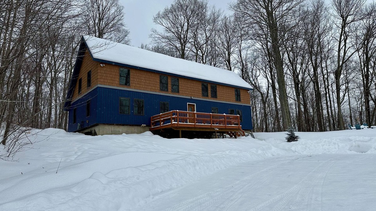 Killington Cabin | Cabin at Killington: Large Home w/amenities, views and location close to ski resort. Hot Tub.