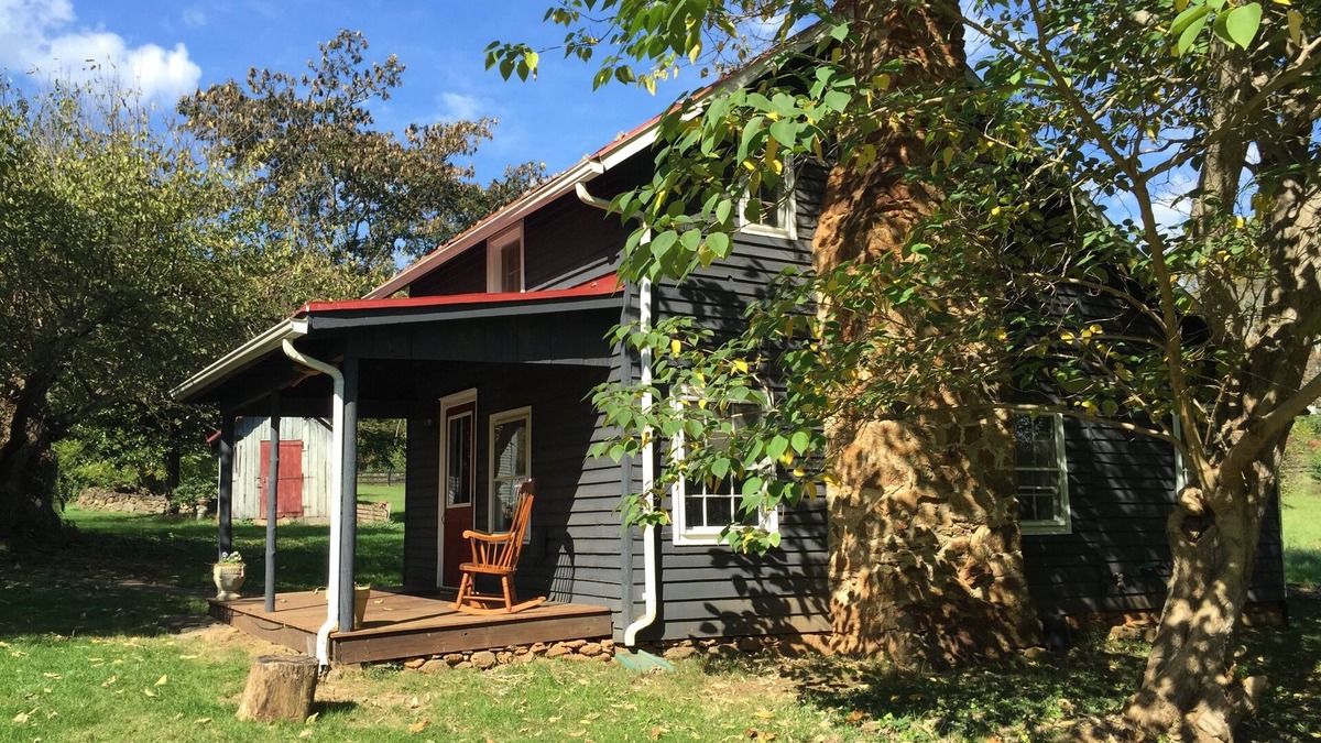 Stanardsville Cabin | Cabin at Mulberry Spring Farm