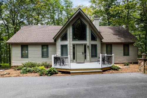 Nellysford House | Cabin Blue Ridge with Wintergreen Advantage