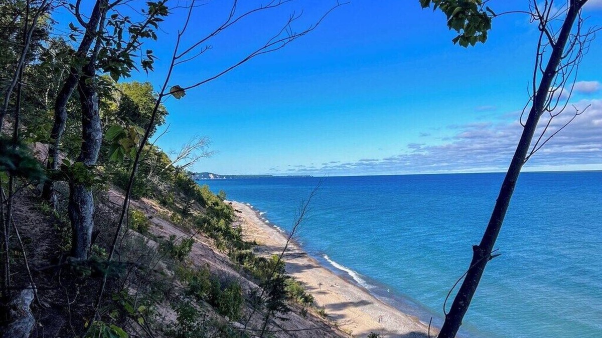 Grand Marais House | Cabin & bunkhouse on M-77 close to town Grand Marais, heated garage, parking