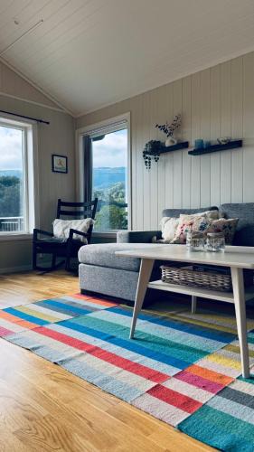 Hardangerfjord House | Cabin by the lake with 3 bedrooms