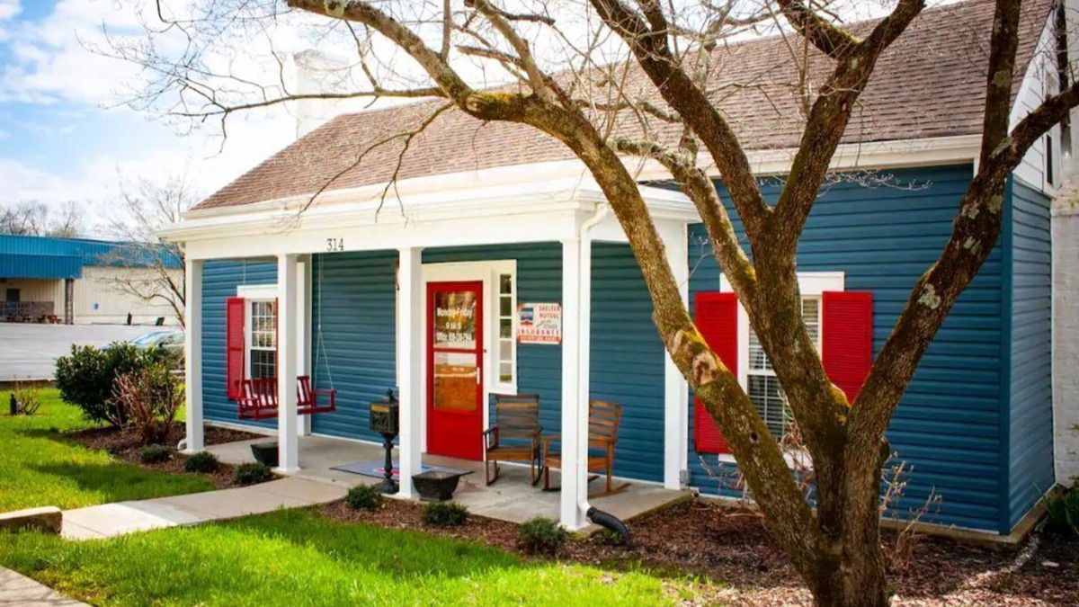 Springfield House | Cabin Chic on Main