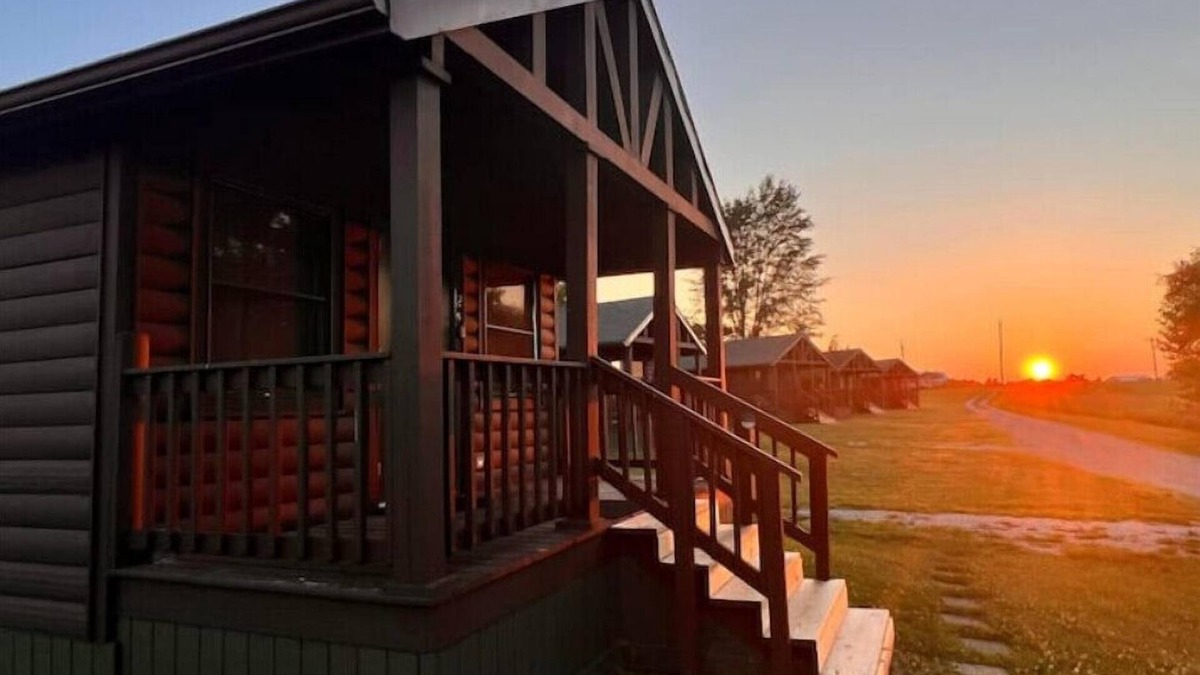 Columbia Cabin | Cabin close to Lake Rathbun #6n