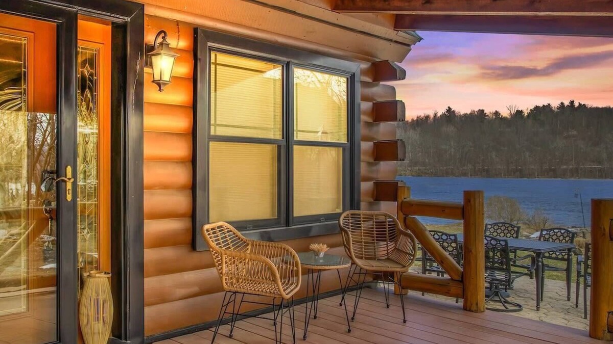 Waterford Cabin | Cabin Cove ~ Warm Cozy Nights! River View, Theater