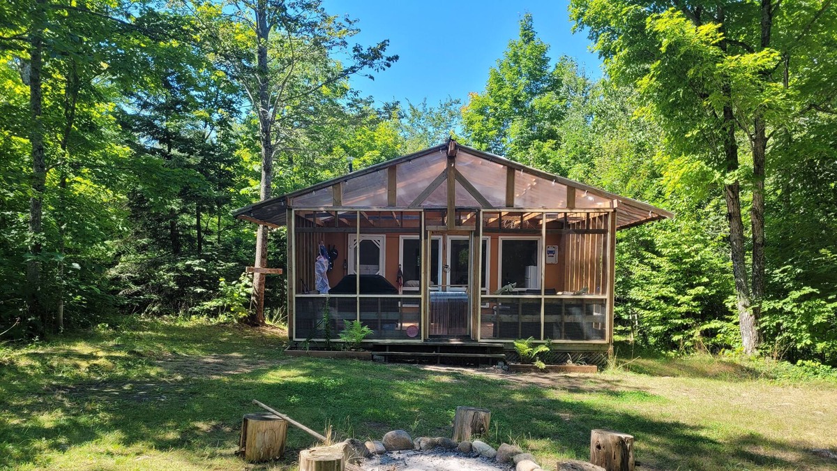 Manitoulin District Cabin | Cabin Dot Calm - Unplug from technology and connect with nature