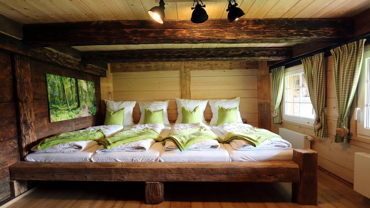 Breitnau Cabin | Cabin 'Ferienhütte Biobetrieb Lippenhof' with Private Terrace and Balcony