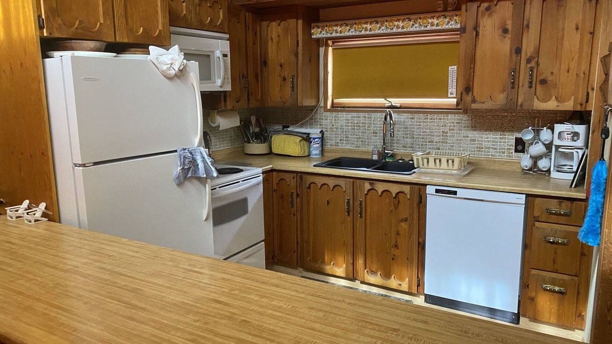 East Kootenay Cabin | Cabin for rent in terravista bcnSoak up the sun and sand making memories.