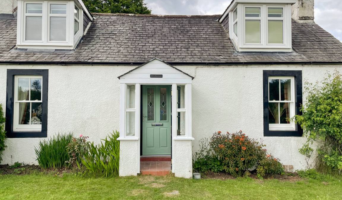 Beattock Cottage | Cabin ∙ 3 bedrooms ∙ 5 guests