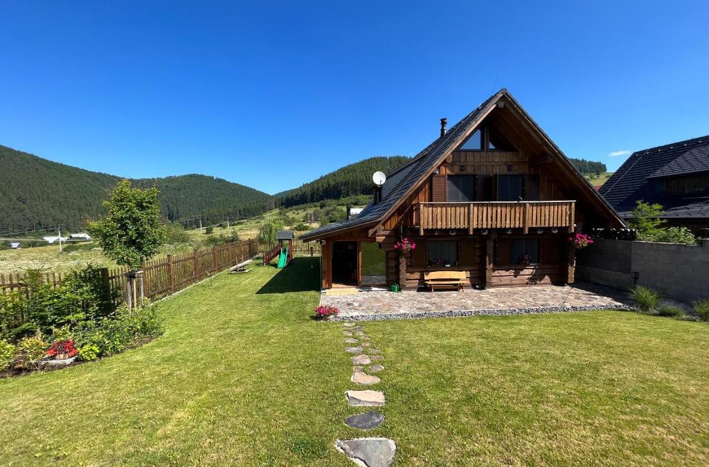 Cicmany House | Cabin House Čičmany- Relaxačné zariadenie s ubytovaním
