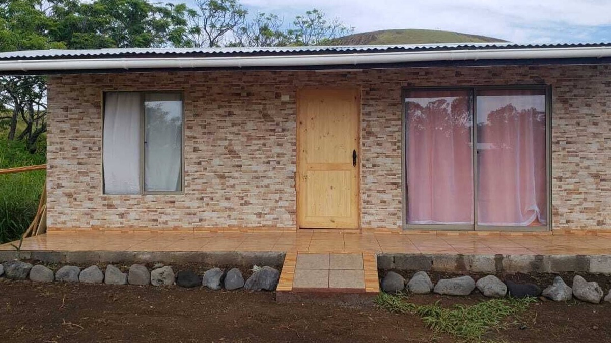 Hanga Roa Cabin | cabin in nature