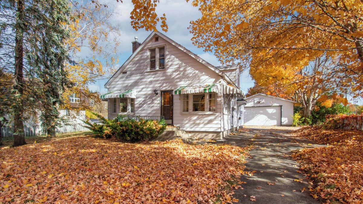 Orillia House | Cabin in Orillia - Nearby Trails, Skiing, and More