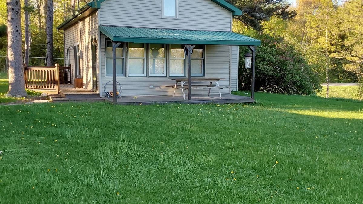 Curtis Township Cabin | Cabin in the Heart of the Huron National Forest