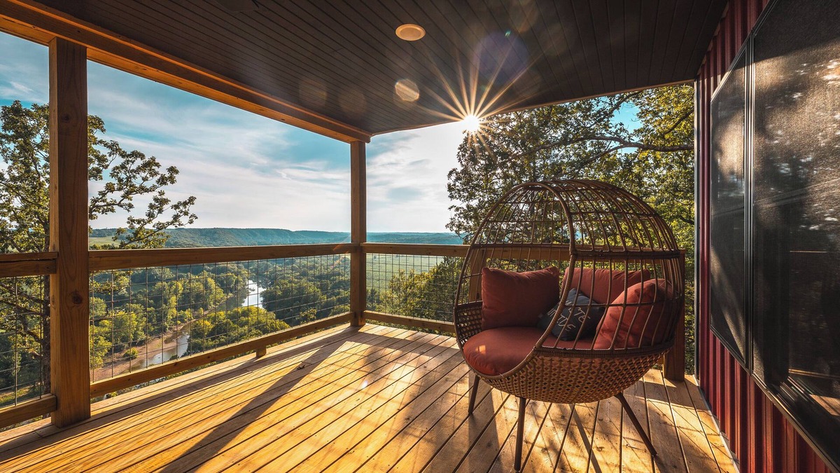 Jerome Cabin | Cabin In The Sky overlooking the Gasconade river close to Fort Leonard Wood