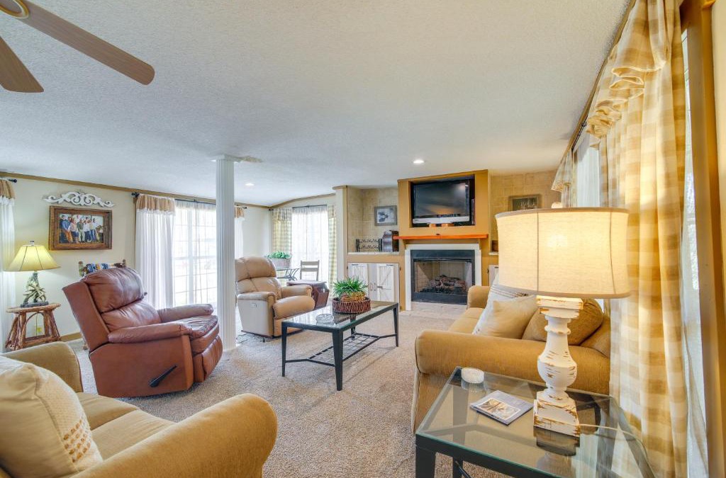 Tunica House | Cabin Less Than Half-Mi to Tunica Lake Great for Anglers!