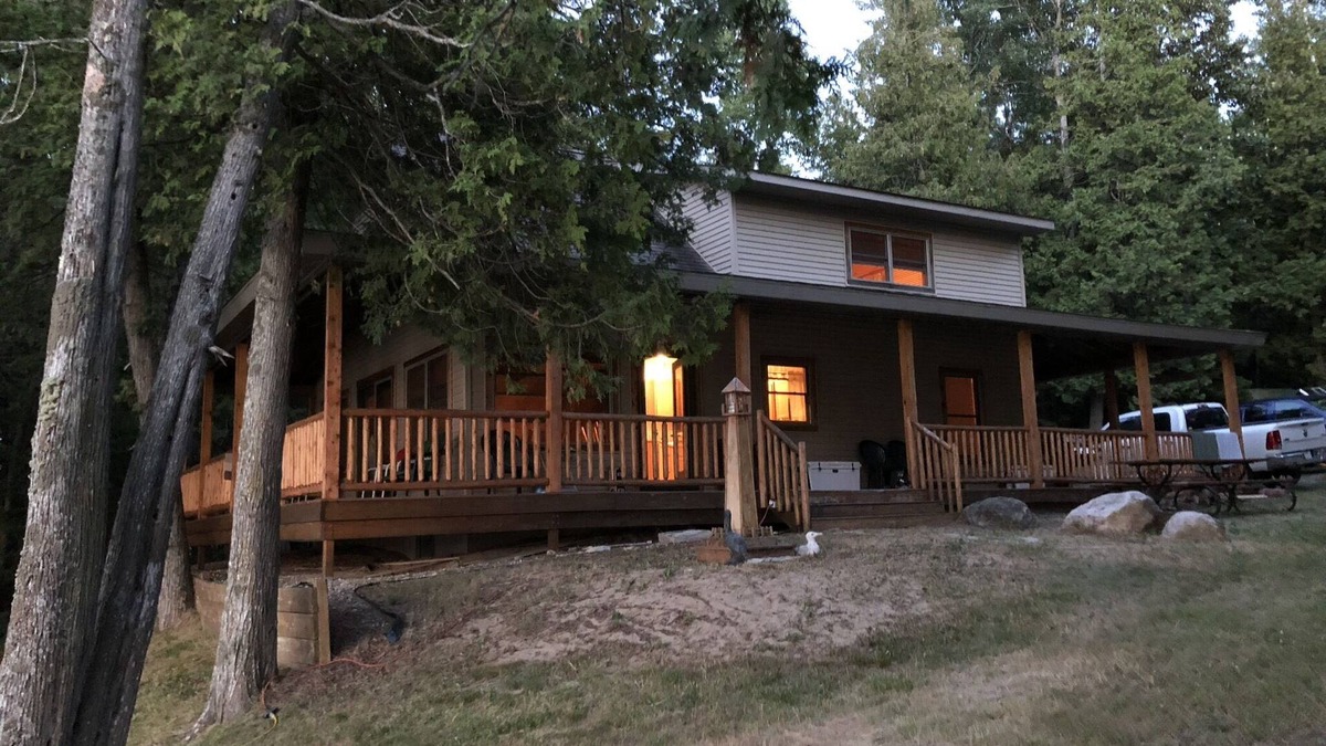 Drummond Cabin | Cabin living with waterfront views!