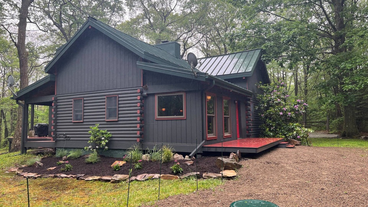 Jefferson Township Cabin | Cabin located 2 miles from Hidden Valley and 10 miles from Seven Springs Resorts