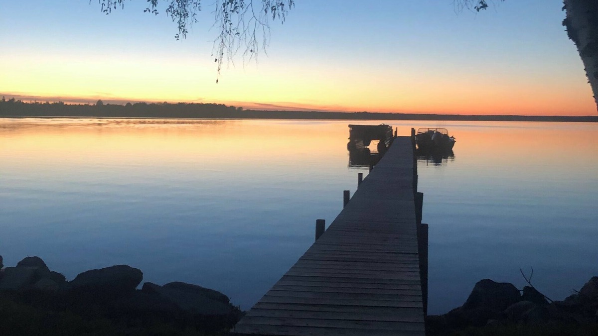 Engadine Cabin | Cabin located on beautiful Lake Millecoquins