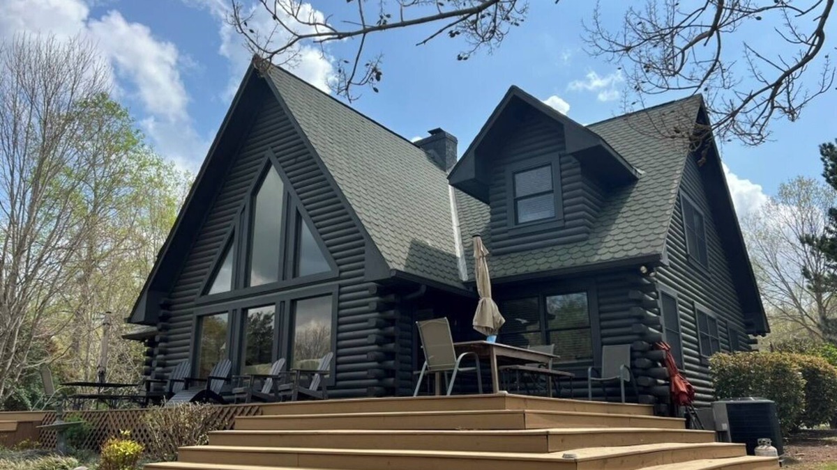 Inman House | Cabin Lodge on Lake Bowen w/lake access