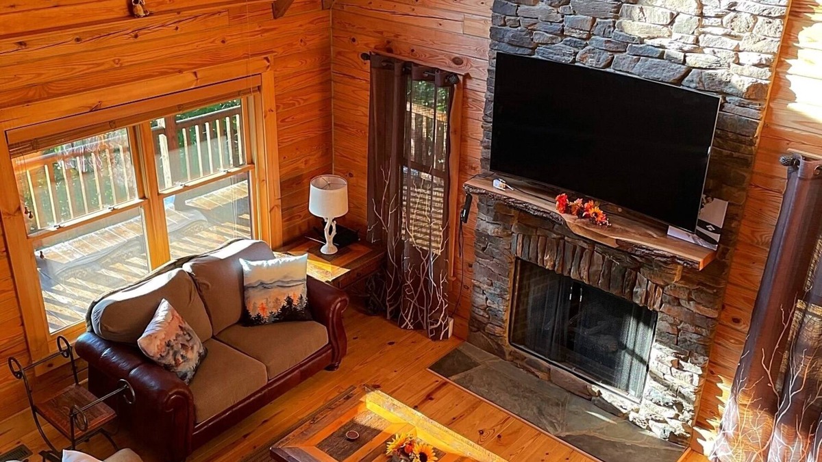 Deep Gap Cabin | Cabin log home w view, hot tub, game room. Community pool 4 bedroom Sleeps 10-12