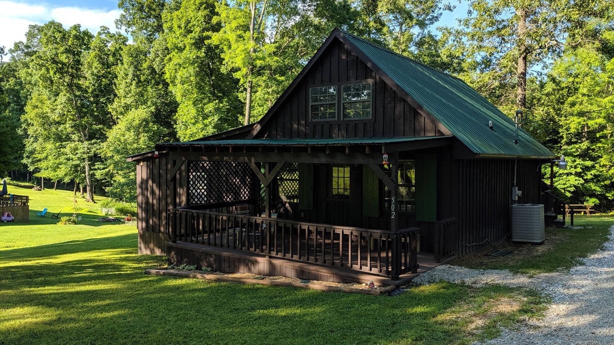 Bruin Cabin | Cabin near Grayson Lake State Park KY 2 bedroom, 2 full bathrooms sleeps 4 plus