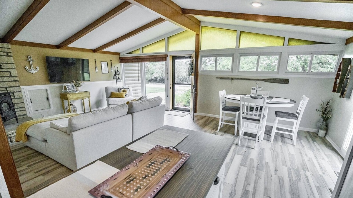 Fostoria Cabin | Cabin near Tuttle Creek Lake!