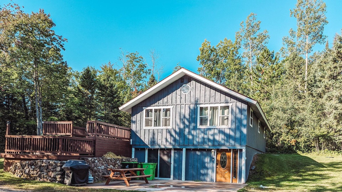 Amberg Cabin | Cabin Near UTV/ATV Trails Sleeps 8