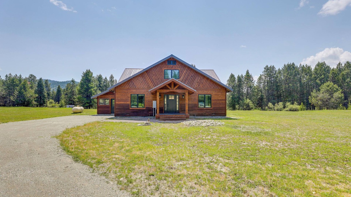 Marion Cabin | Cabin on 28 Acres: Hike & Fish in Flathead Valley!