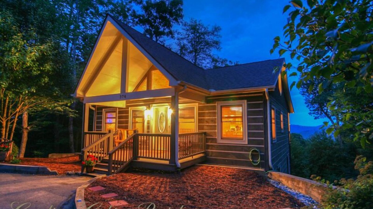 Blowing Rock Cabin | Cabin on Appalachian Ski Mountain
