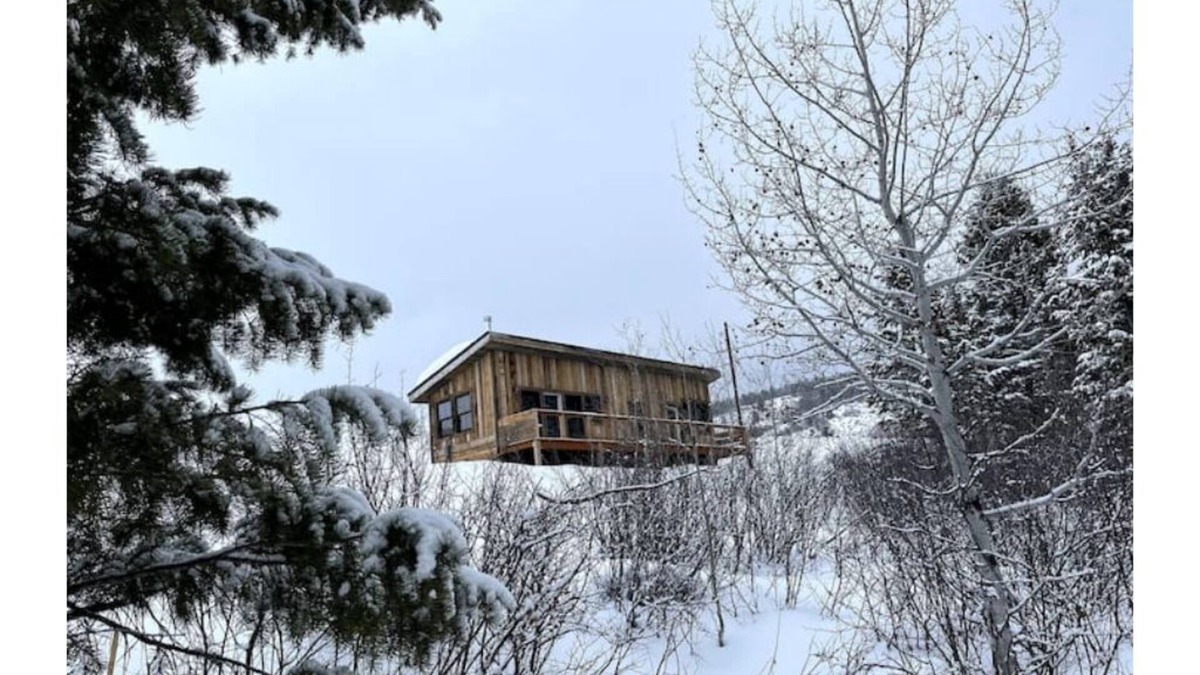 Victor Cabin | Cabin on the Creek