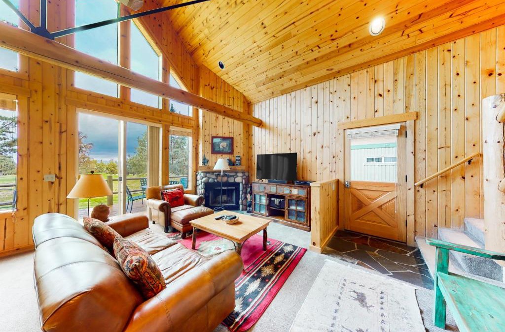 Redmond Ski Chalet | Cabin on the Green
