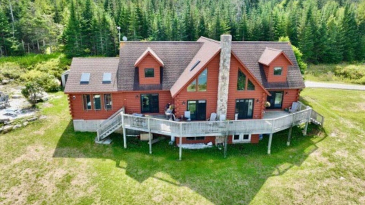 Vinalhaven House | Cabin on the Ocean-Carvers Cove