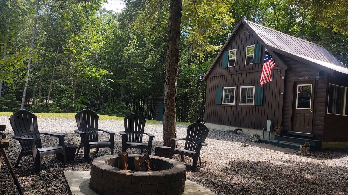Lincoln Cabin | Cabin on the water!