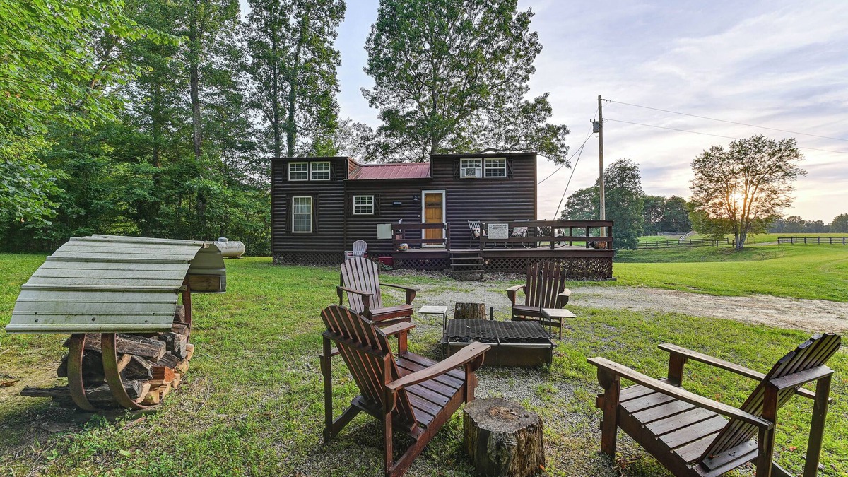 Dabolt Cabin | Cabin on Working Highland Cattle Farm in Kentucky