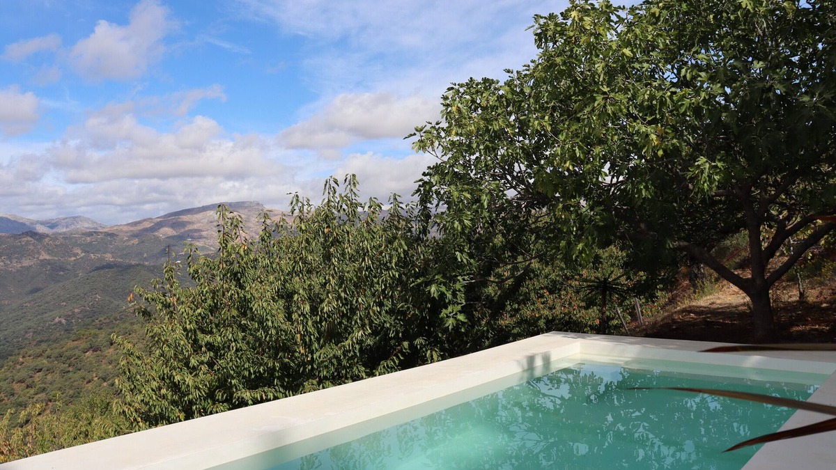 Jubrique Cabin | Cabin 'Oropéndola' with Mountain View, Shared Pool and Private Terrace