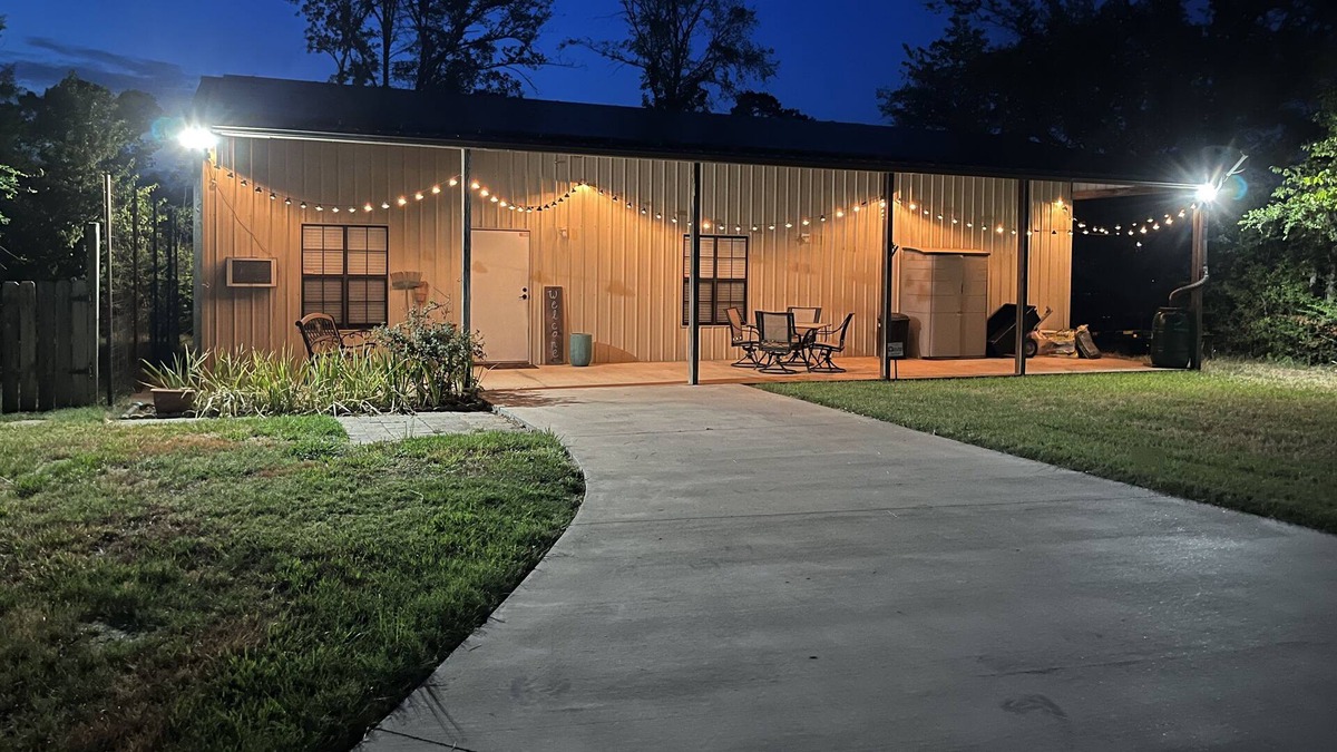 Chandler Cabin | Cabin perfect for any lover of gaming or cinema