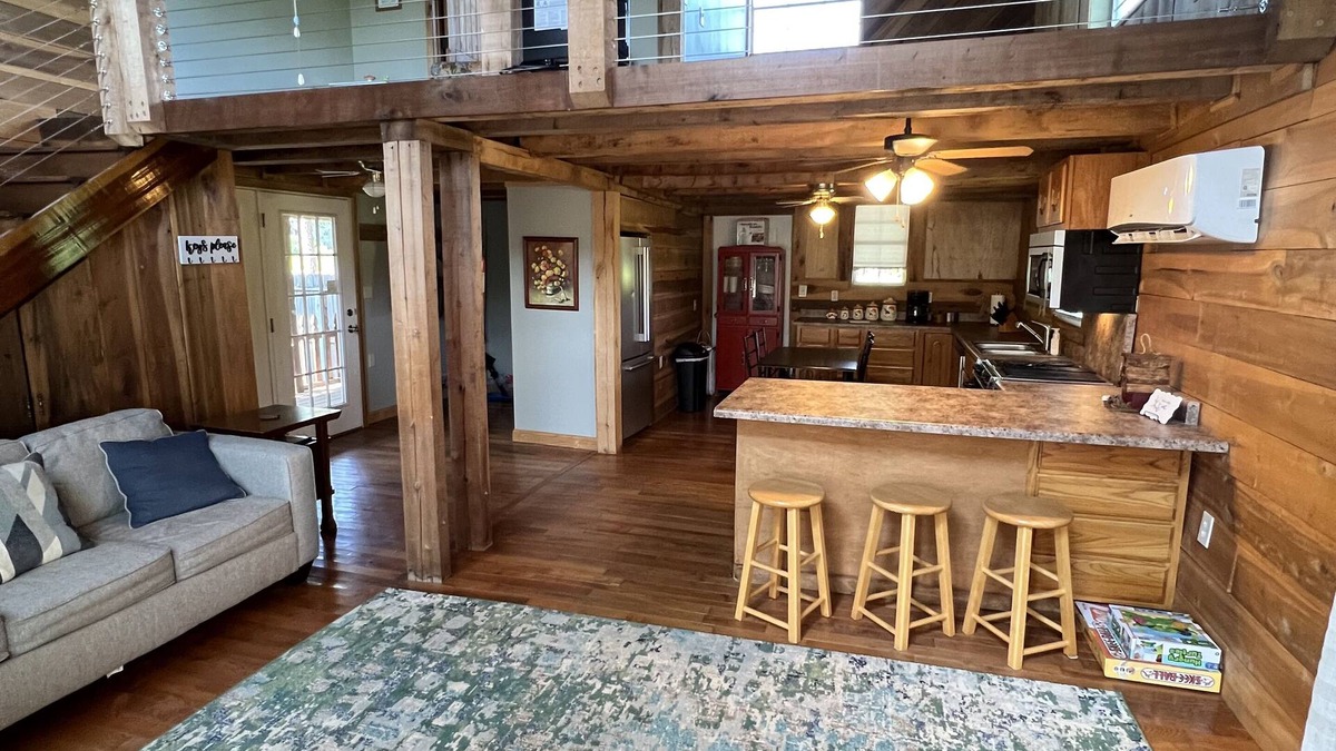 Jasper Cabin | Cabin @ Smith Lake. Neighborhood Boat Launch. Close to dam and Duncan Bridge