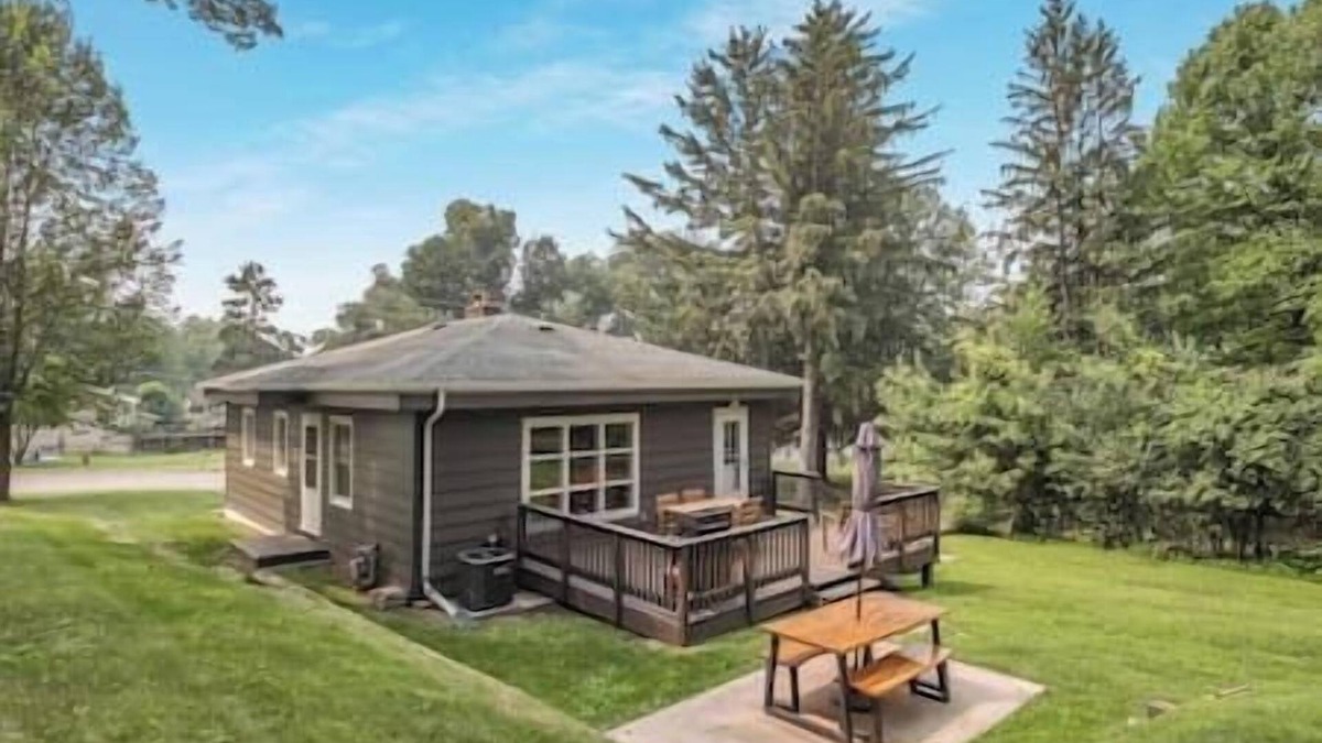 Menomonie House | Cabin Vibes in the Heart of Town
