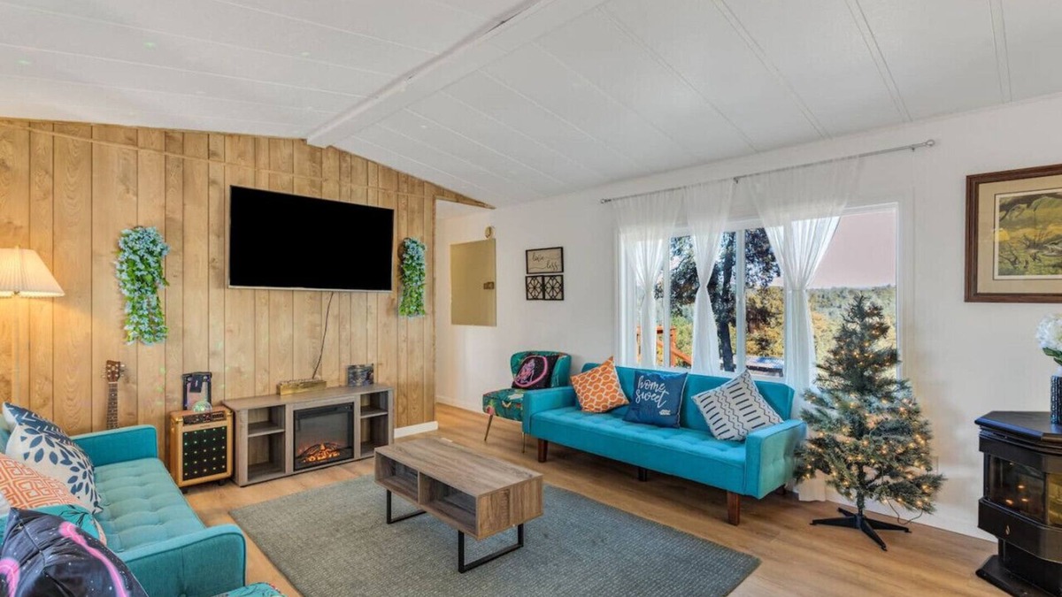 Pilot Hill House | Cabin w/breathtaking view Stop before Tahoe