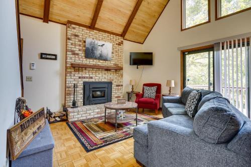 Howard House | Cabin with Deck about 3 Mi to Apple Valley Lake!