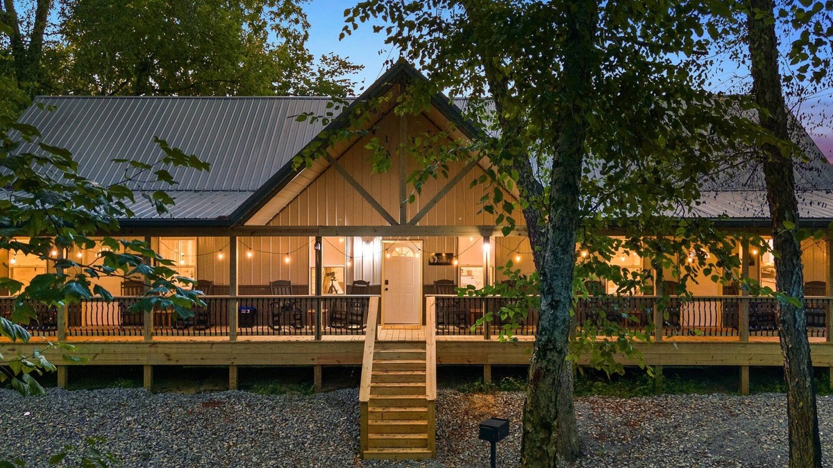 Bakerton Cabin | Cabin with Firepit~Arcade Games~River Boat Ramp~20 Min Lake Cumberland