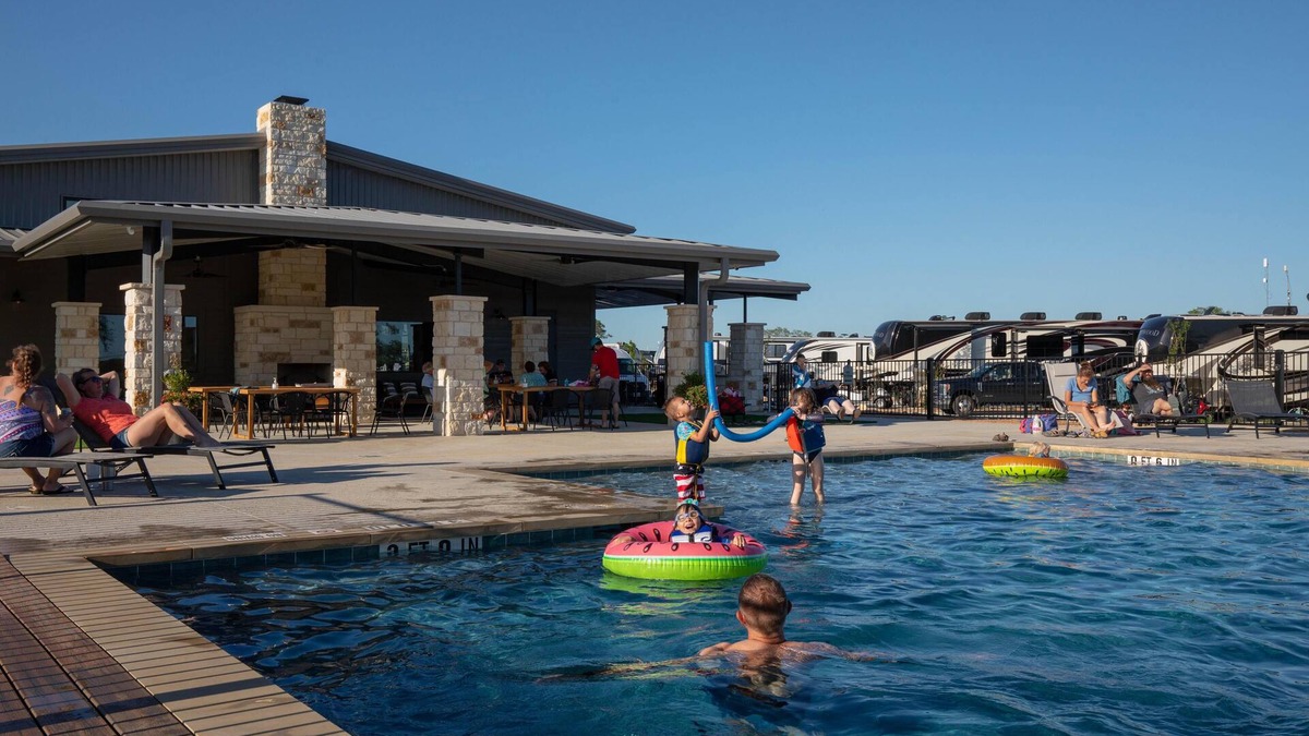 Georgetown Cabin | Cabin with Inclusive Resort Amenities - Cabin with Inclusive Resort Amenities