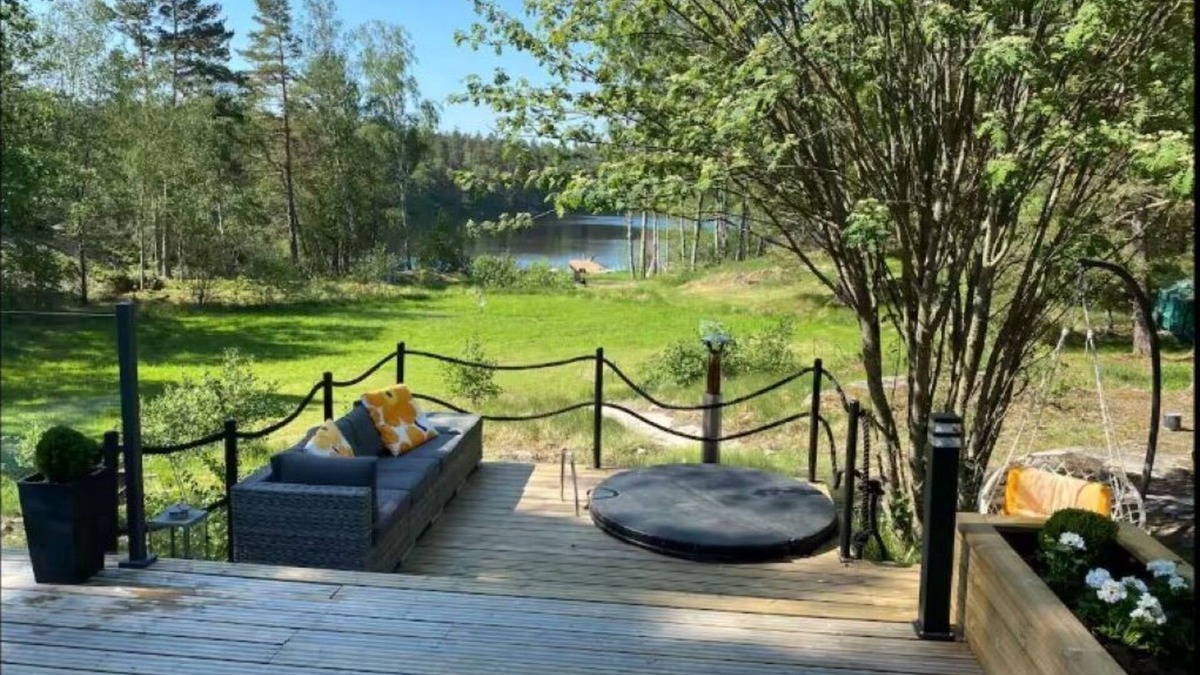 Pargas Cabin | Cabin with own lake and palju hot tub