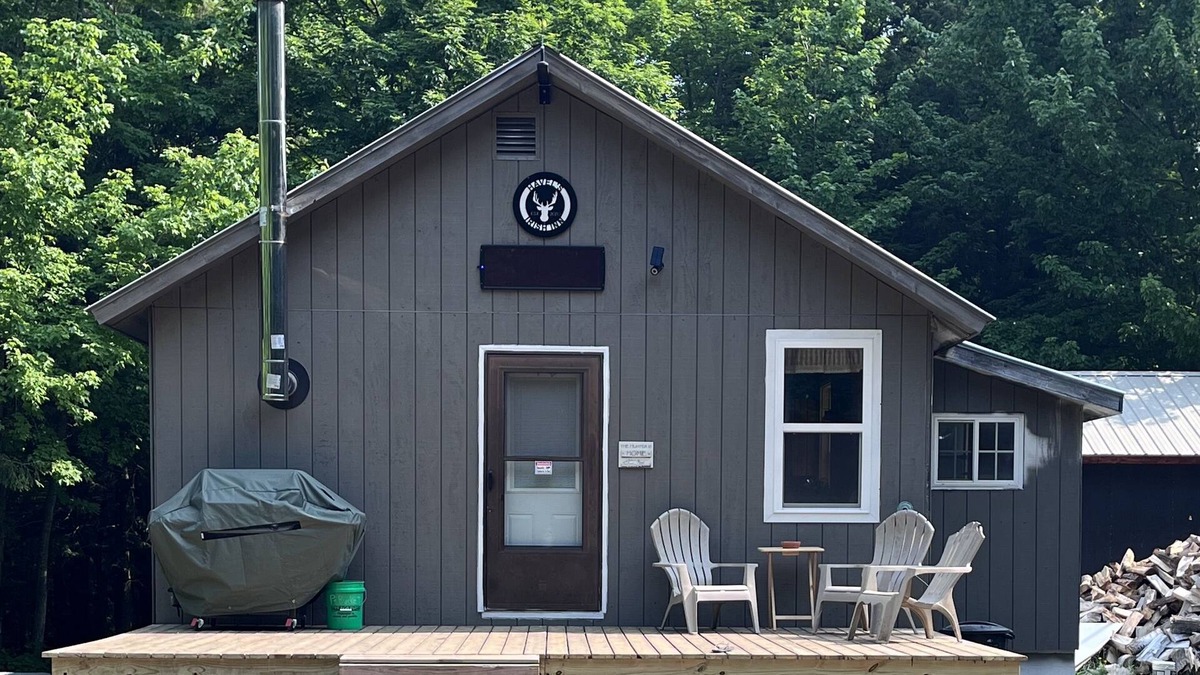 Marquette County Cabin | Cabin with Sauna