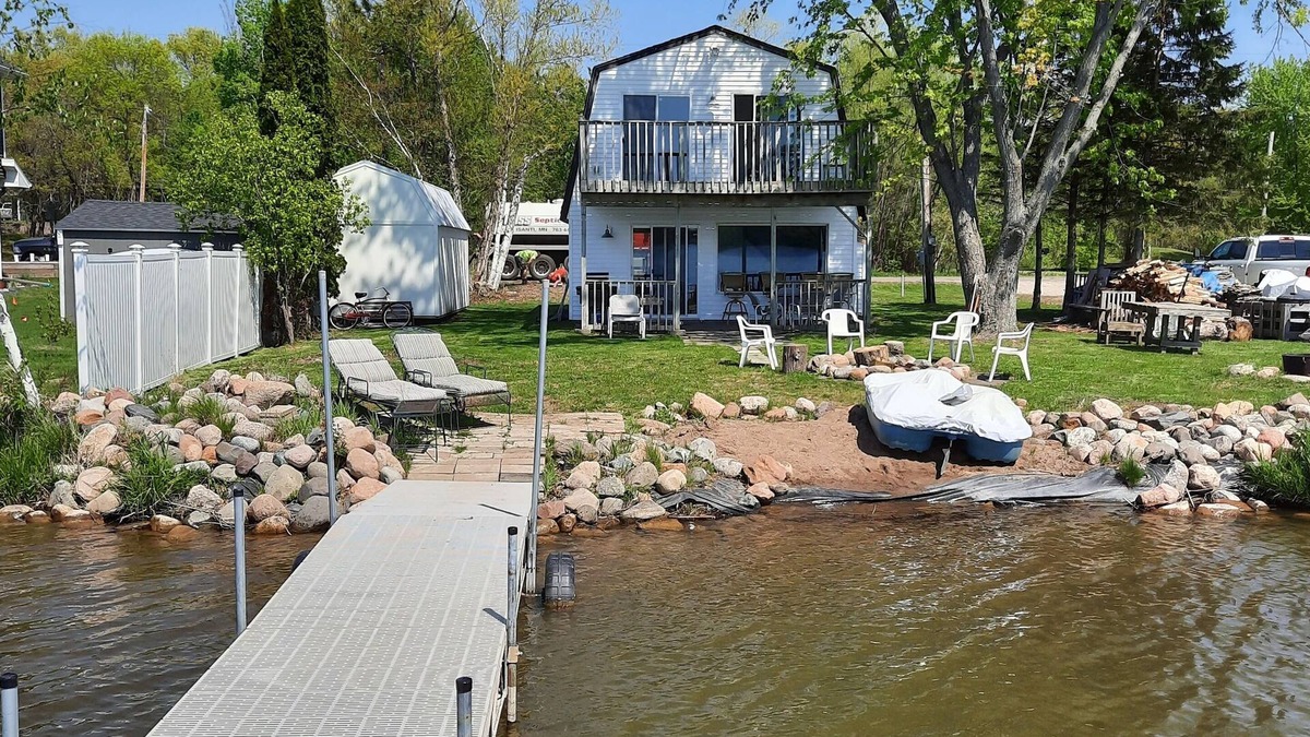 Isanti Cabin | Cabin without the commute!