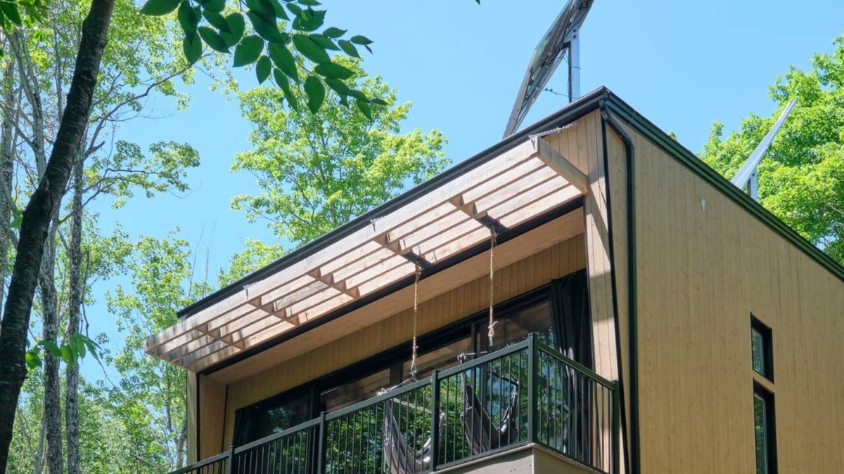 Eastman Cabin | Cabin Zoobox 74 Summa