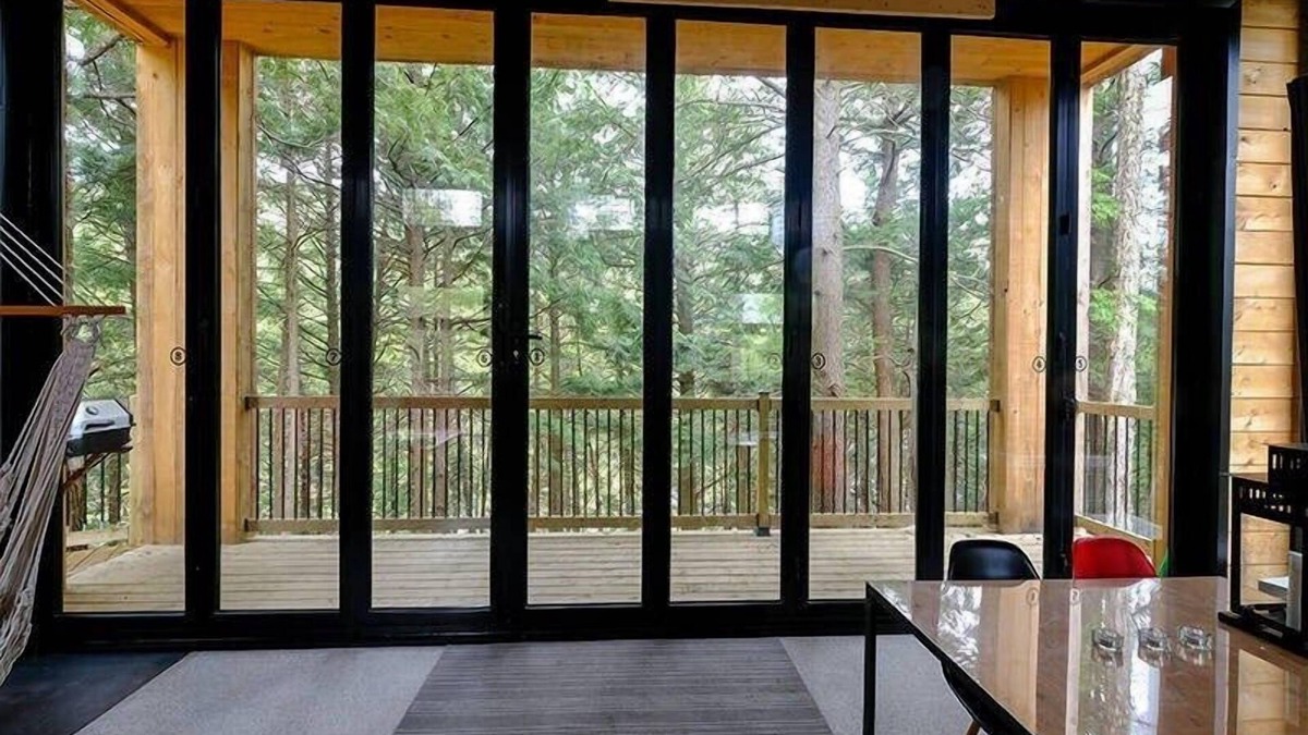 Eastman Cabin | Cabin Zoobox 84 Summa